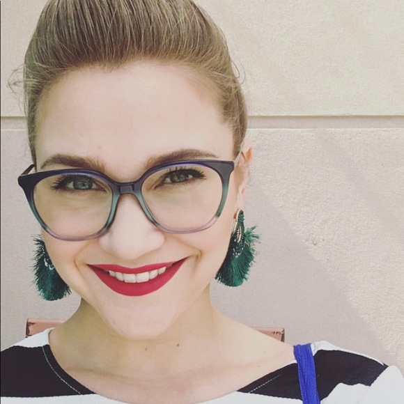 Meet your Posher, Fallon - Picture 1 of 1